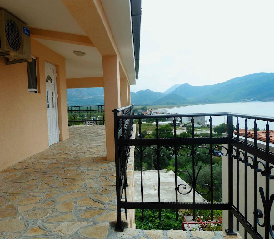 Apartments Papillon Podgorica Quarto foto